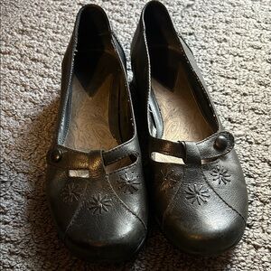 Clarks Black Flats with Star Details